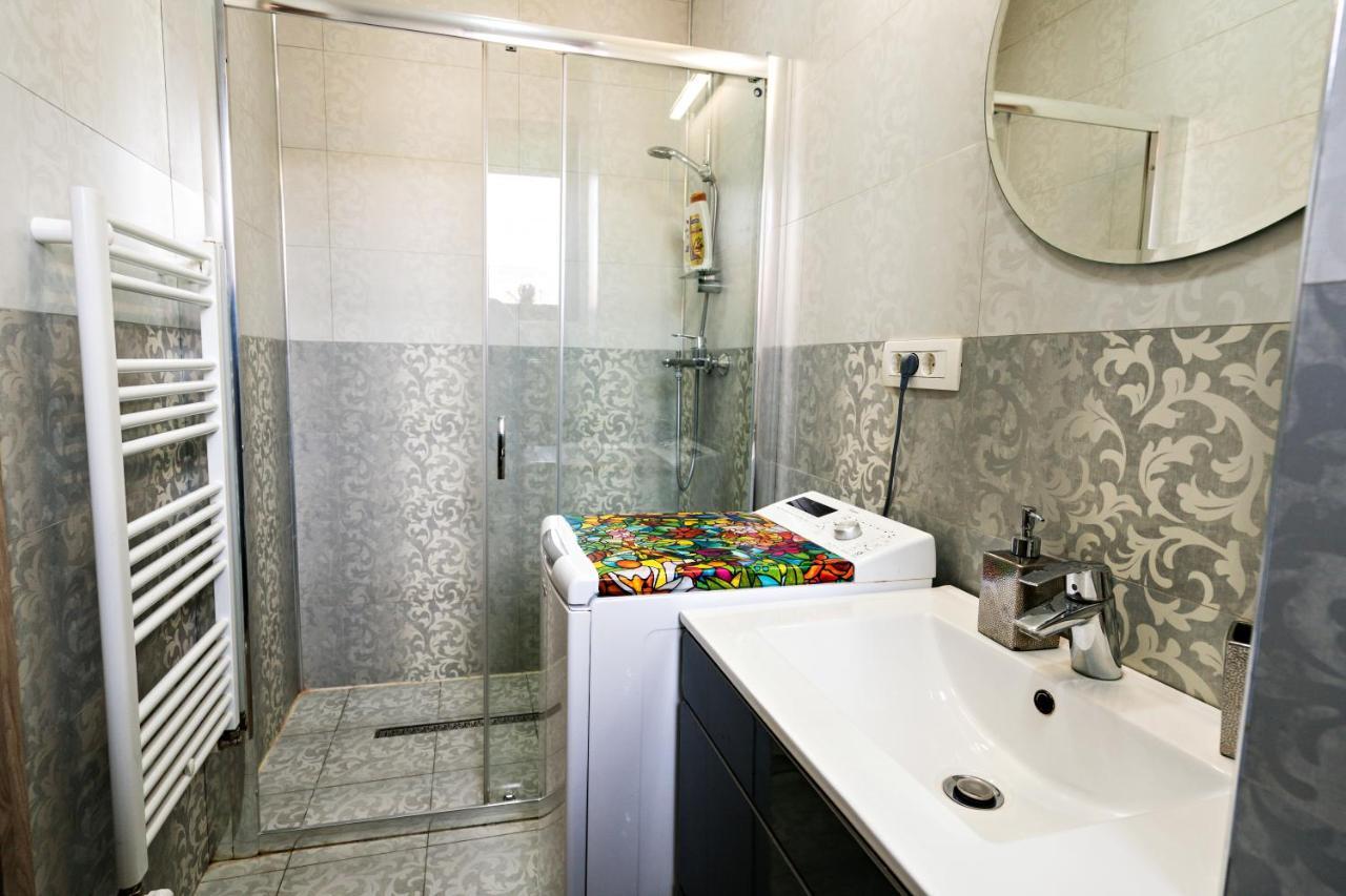 Sunrise Tampa Residence 브라쇼브 외부 사진